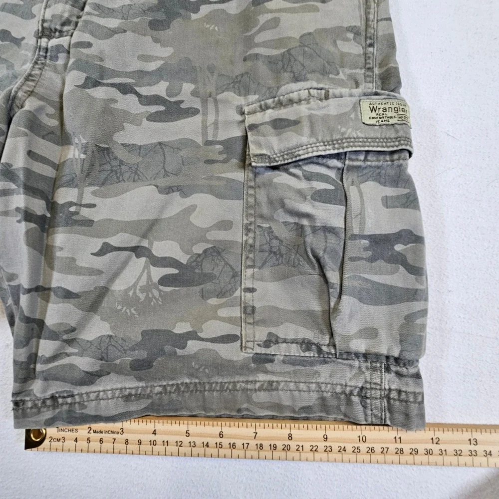 Wrangler Hero Mens Camo Cargo Shorts Green Tan‎ Cotton Utility Size 34 60CMW7E